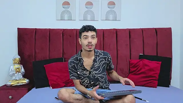 Timothe Evans online show from 10/17/25, 08:54