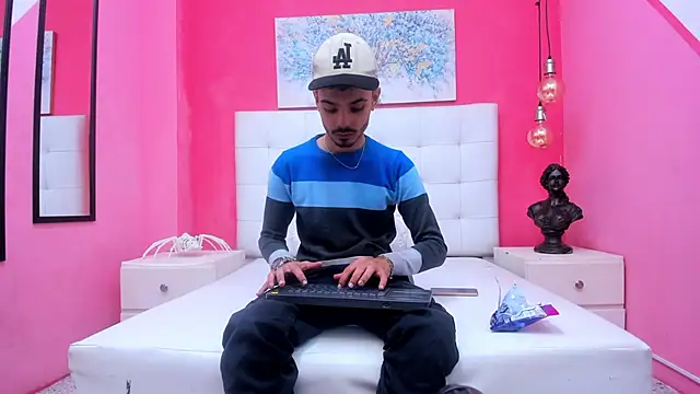 Timothe Evans online show from 10/29/25, 09:36