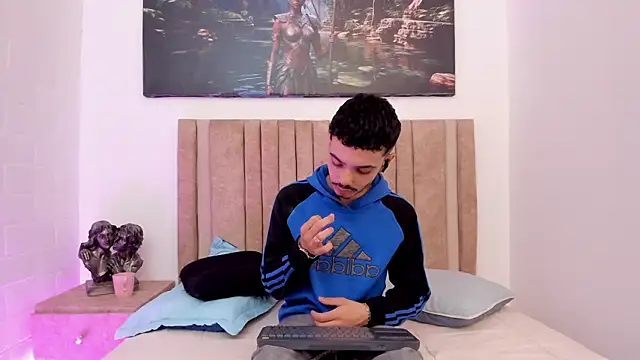 Timothe Evans online show from 12/03/25, 04:02