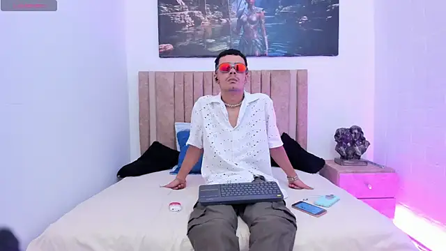 Timothe Evans online show from 11/18/25, 07:28