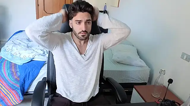 Al3xox02 online show from 04/10/26, 09:38