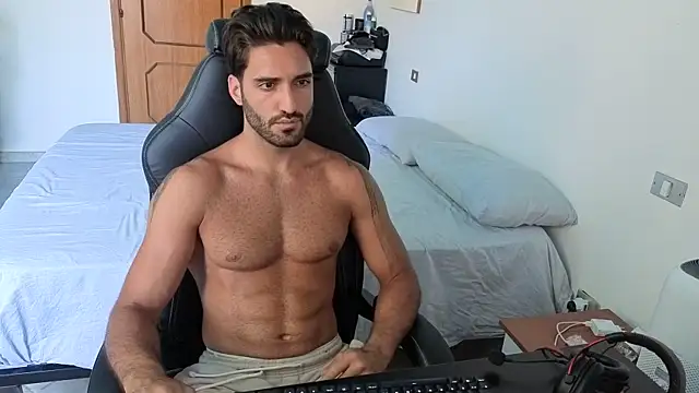 Snapshot of Al3xox02 chatting on 06/19/26, 10:10 Al3xox02 online show from 06/19/26, 10:10