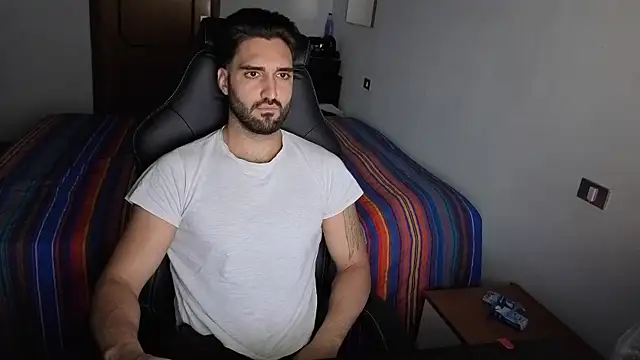 Al3xox02 online show from 04/07/26, 06:10