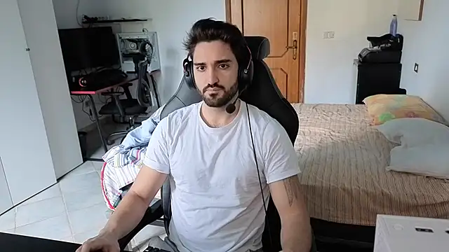 Al3xox02 online show from 02/11/26, 09:53