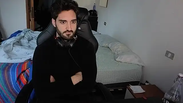 Al3xox02 online show from 04/01/26, 10:27