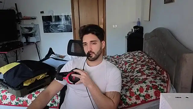 Al3xox02 online show from 01/10/26, 02:45