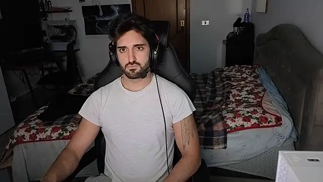 Al3xox02 online show from 01/13/26, 10:46