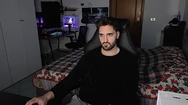 Al3xox02 online show from 02/02/26, 04:39