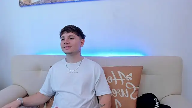 Leoo Miller online show from 10/28/25, 09:25