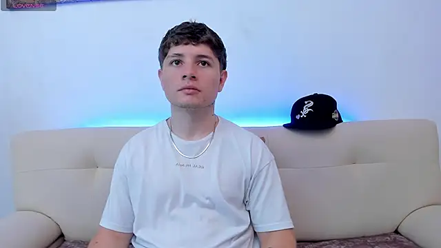 Leoo Miller online show from 10/22/25, 08:52