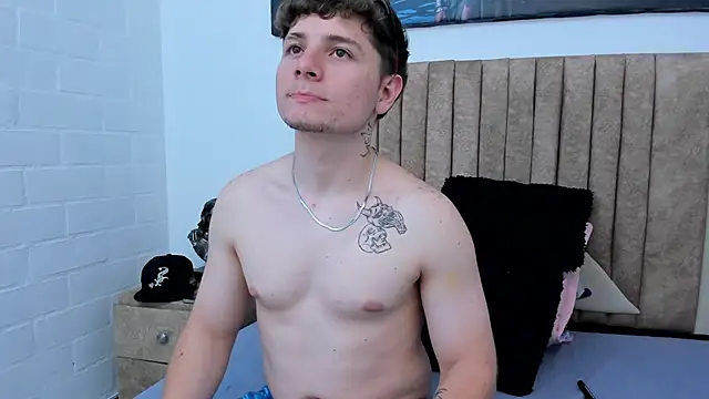 Leoo Miller online show from 10/26/25, 08:59