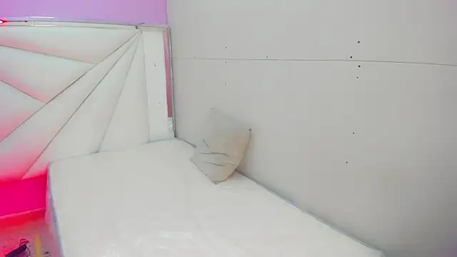 cielooo  online show from 12/14/25, 08:58