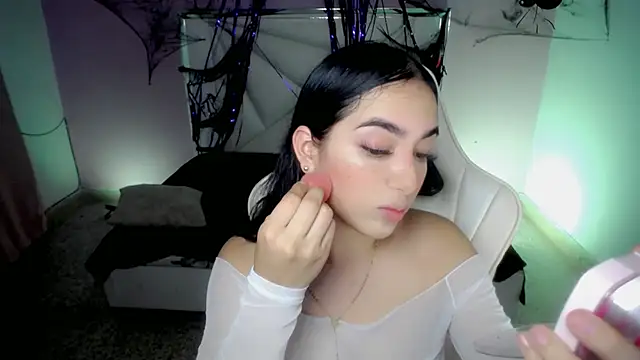 cielooo  online show from 10/29/25, 08:19