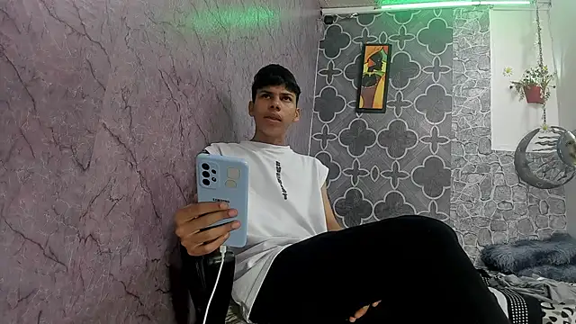 sexyboys cutex18 online show from 02/17/26, 11:46