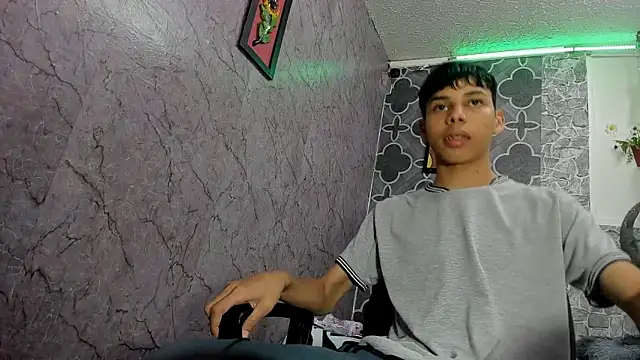 sexyboys cutex18 online show from 02/14/26, 01:39