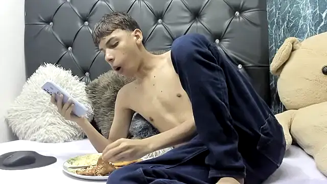 sexyboys cutex18 online show from 12/15/25, 07:31