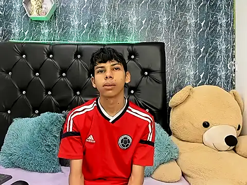 sexyboys cutex18 online show from 10/28/25, 11:14