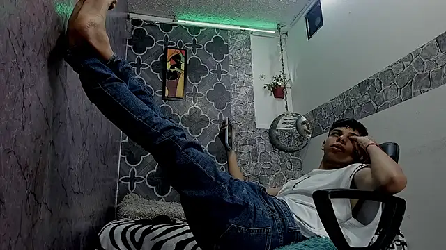 sexyboys cutex18 online show from 02/22/26, 10:00