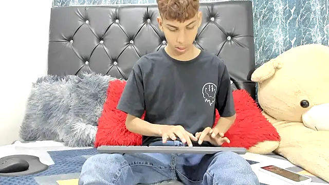 sexyboys cutex18 online show from 11/14/25, 09:07