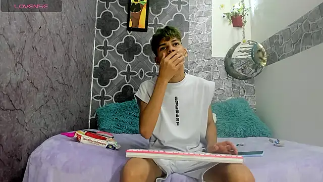 sexyboys cutex18 online show from 01/12/26, 09:31