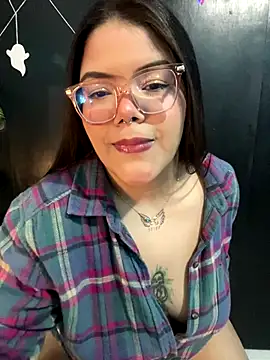 Snapshot of GabrielleMarsh1 chatting on 11/18/25, 02:49 GabrielleMarsh1 online show from 11/18/25, 02:49