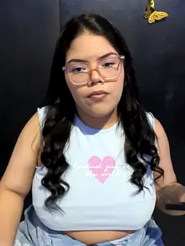 Snapshot of GabrielleMarsh1 chatting on 10/14/25, 01:28 GabrielleMarsh1 online show from 10/14/25, 01:28