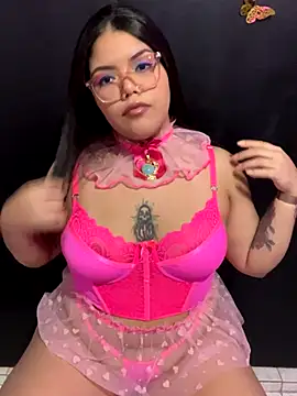 Snapshot of GabrielleMarsh1 chatting on 10/10/25, 02:01 GabrielleMarsh1 online show from 10/10/25, 02:01