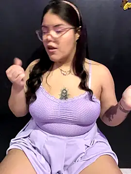 Snapshot of GabrielleMarsh1 chatting on 10/13/25, 12:34 GabrielleMarsh1 online show from 10/13/25, 12:34