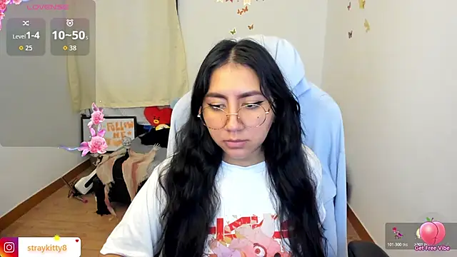 LoveLyy- online show from 10/17/25, 01:02