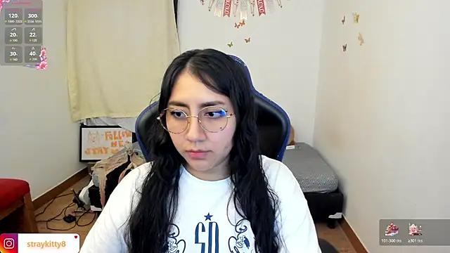 LoveLyy- online show from 12/02/25, 09:05