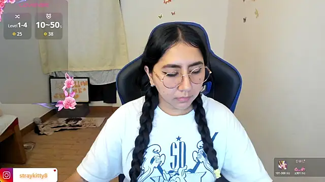 LoveLyy- online show from 04/28/26, 09:30
