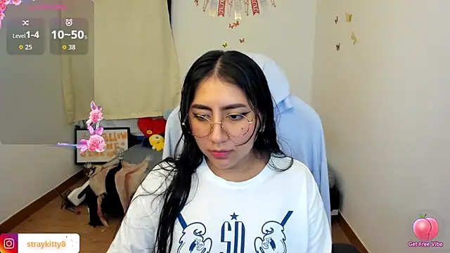 LoveLyy- online show from 10/16/25, 09:12