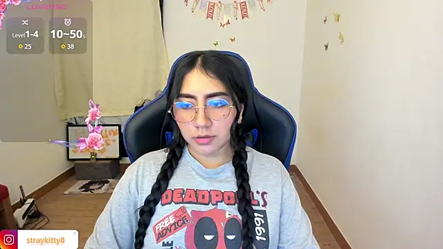 LoveLyy- online show from 04/07/26, 10:33