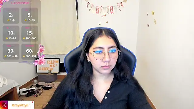 LoveLyy- online show from 06/05/26, 12:26