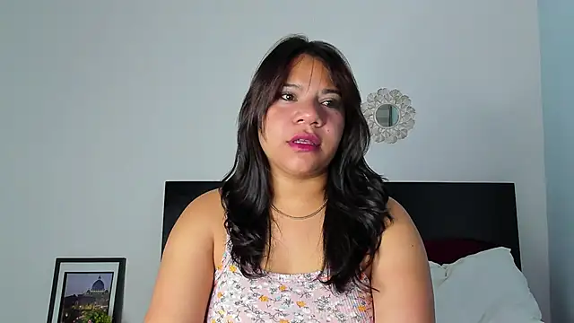 Stefany Bam online show from 10/25/25, 02:33