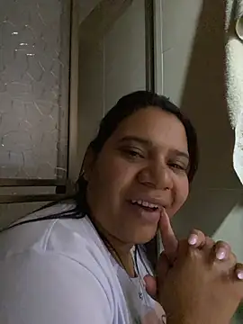 Stefany Bam online show from 11/22/25, 12:54