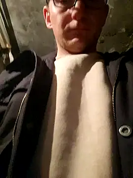 Snapshot of MeskaKurwa1988 chatting on 11/09/25, 09:52 MeskaKurwa1988 online show from 11/09/25, 09:52