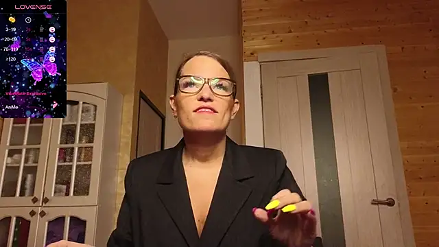 Lady Shine online show from 10/29/25, 03:49