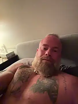 Snapshot of Muscledick40 chatting on 06/24/26, 08:35 Muscledick40 online show from 06/24/26, 08:35