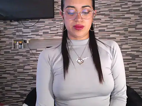 Snapshot of Carla_Bennett__ chatting on 10/12/25, 11:11 Carla Bennett online show from 10/12/25, 11:11