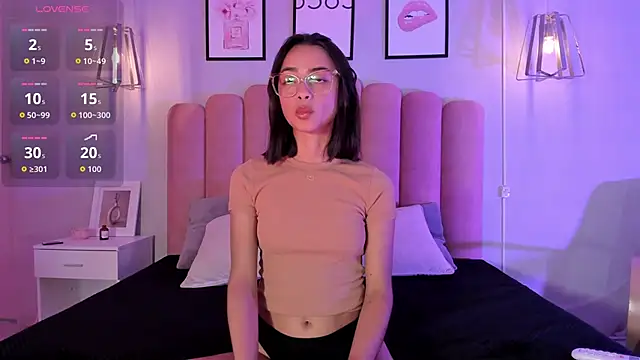 lena martinn online show from 05/06/26, 07:51