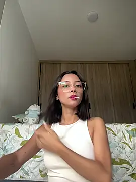 lena martinn online show from 05/14/26, 10:40
