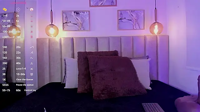 lena martinn online show from 02/10/26, 07:35