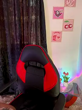 AlannaDollx online show from 10/17/25, 01:13