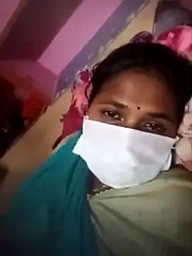 Snapshot of Eswar77 chatting on 10/22/25, 05:12 Eswar77 online show from 10/22/25, 05:12