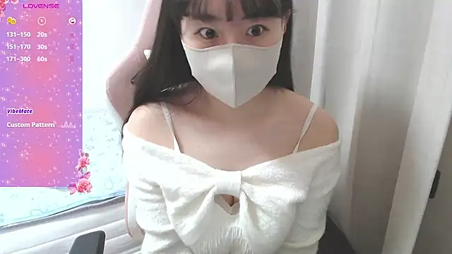 hinako08 online show from 12/17/25, 01:32