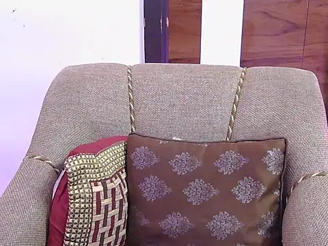 cute zaraa online show from 11/27/25, 04:46