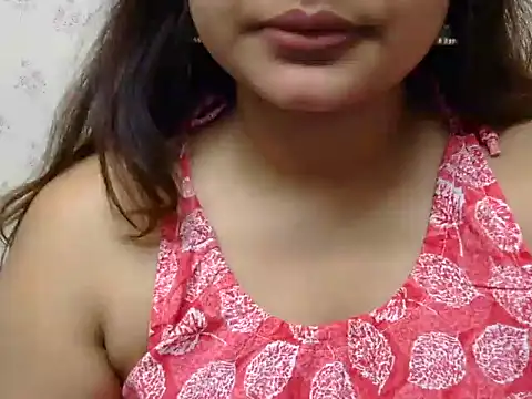 cute zaraa online show from 10/17/25, 04:27