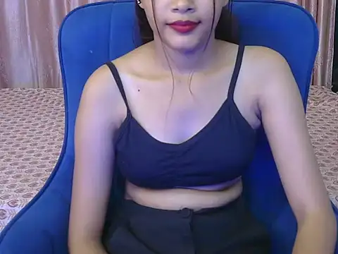 Snapshot of yours-angell chatting on 10/08/25, 04:47 yours-angell online show from 10/08/25, 04:47