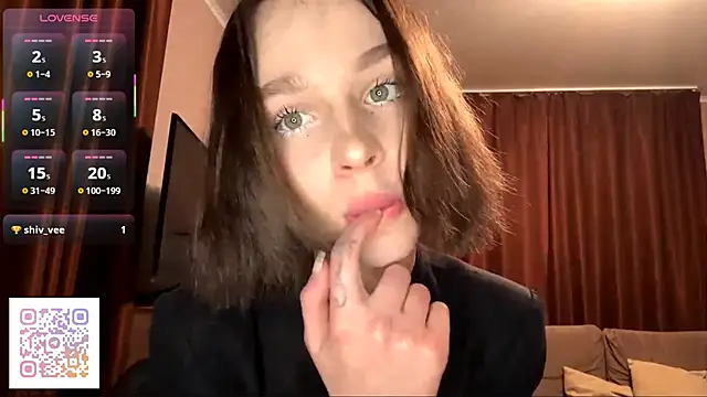 Snapshot of TerrellSroufe chatting on 10/22/25, 07:35 TerrellSroufe online show from 10/22/25, 07:35